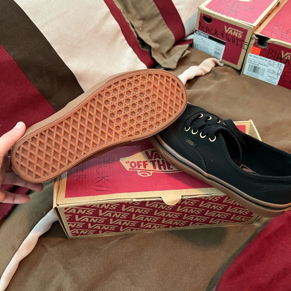 Vans - Picture 5 of 5